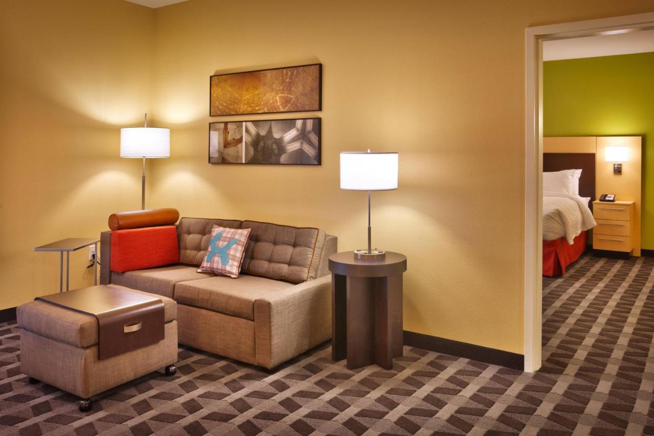 Towneplace Suites By Marriott Дикинсон Экстерьер фото