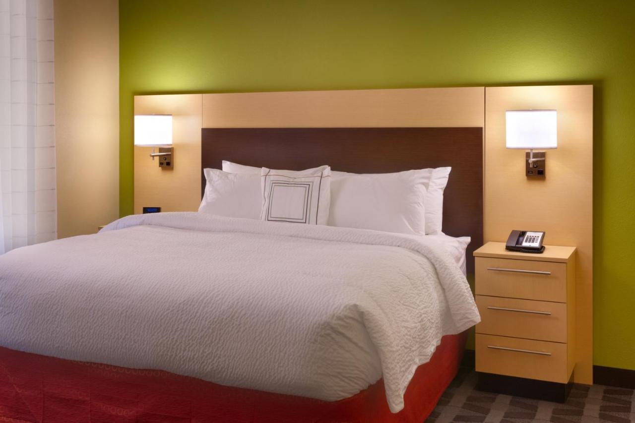 Towneplace Suites By Marriott Дикинсон Экстерьер фото