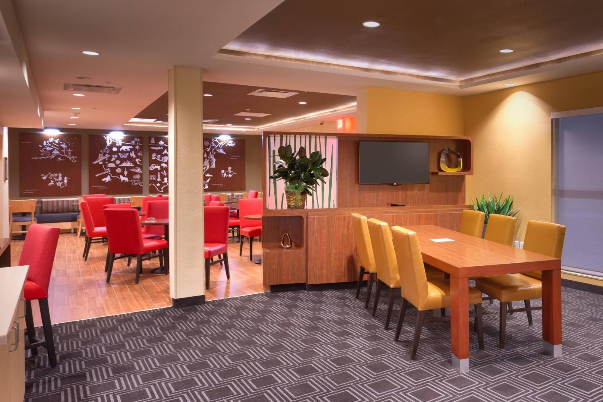 Towneplace Suites By Marriott Дикинсон Экстерьер фото