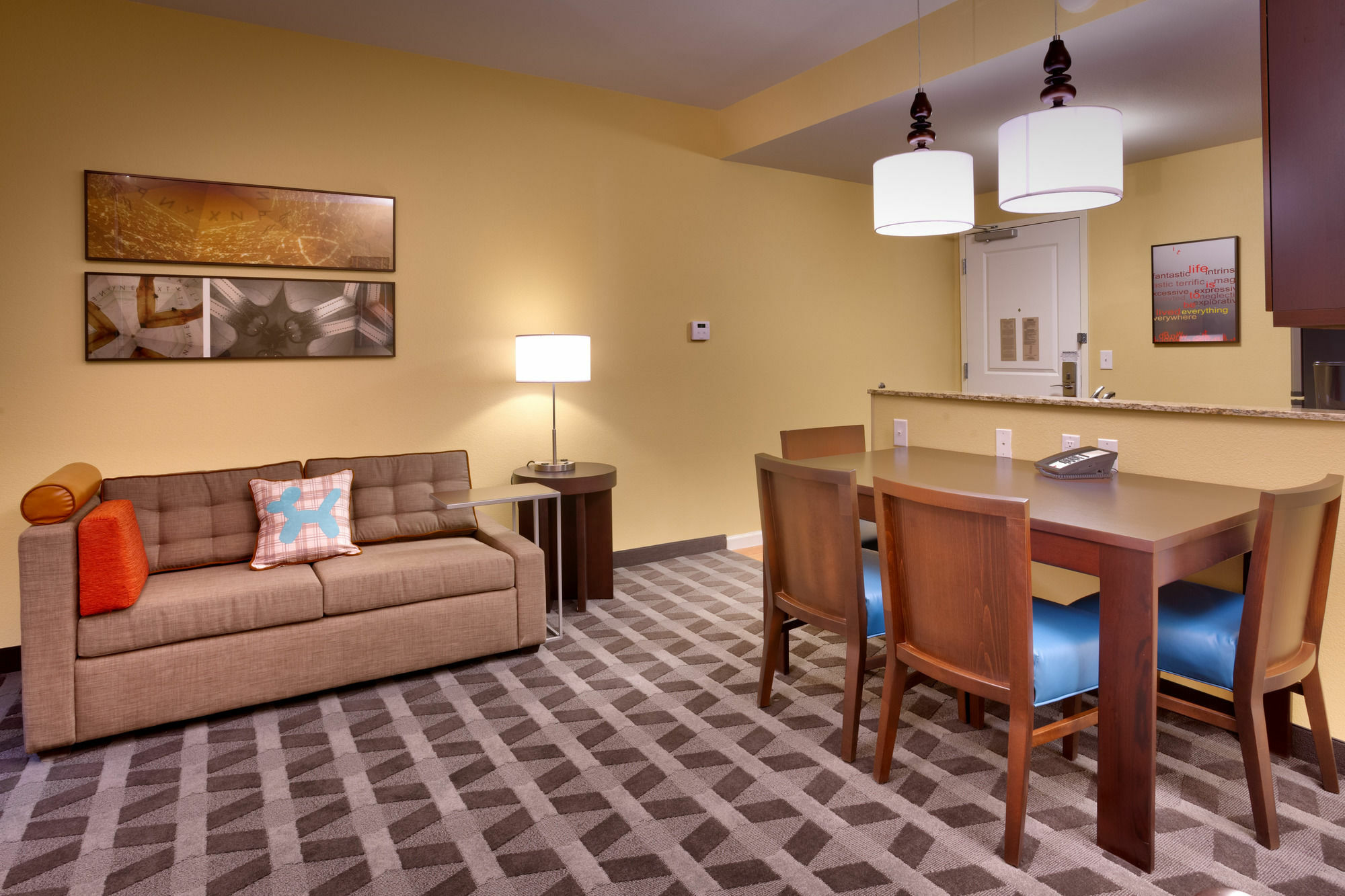 Towneplace Suites By Marriott Дикинсон Экстерьер фото